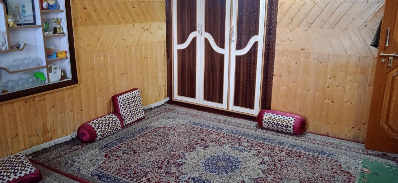 SrīnagarMir Manzil住宿加早餐旅馆 外观 照片