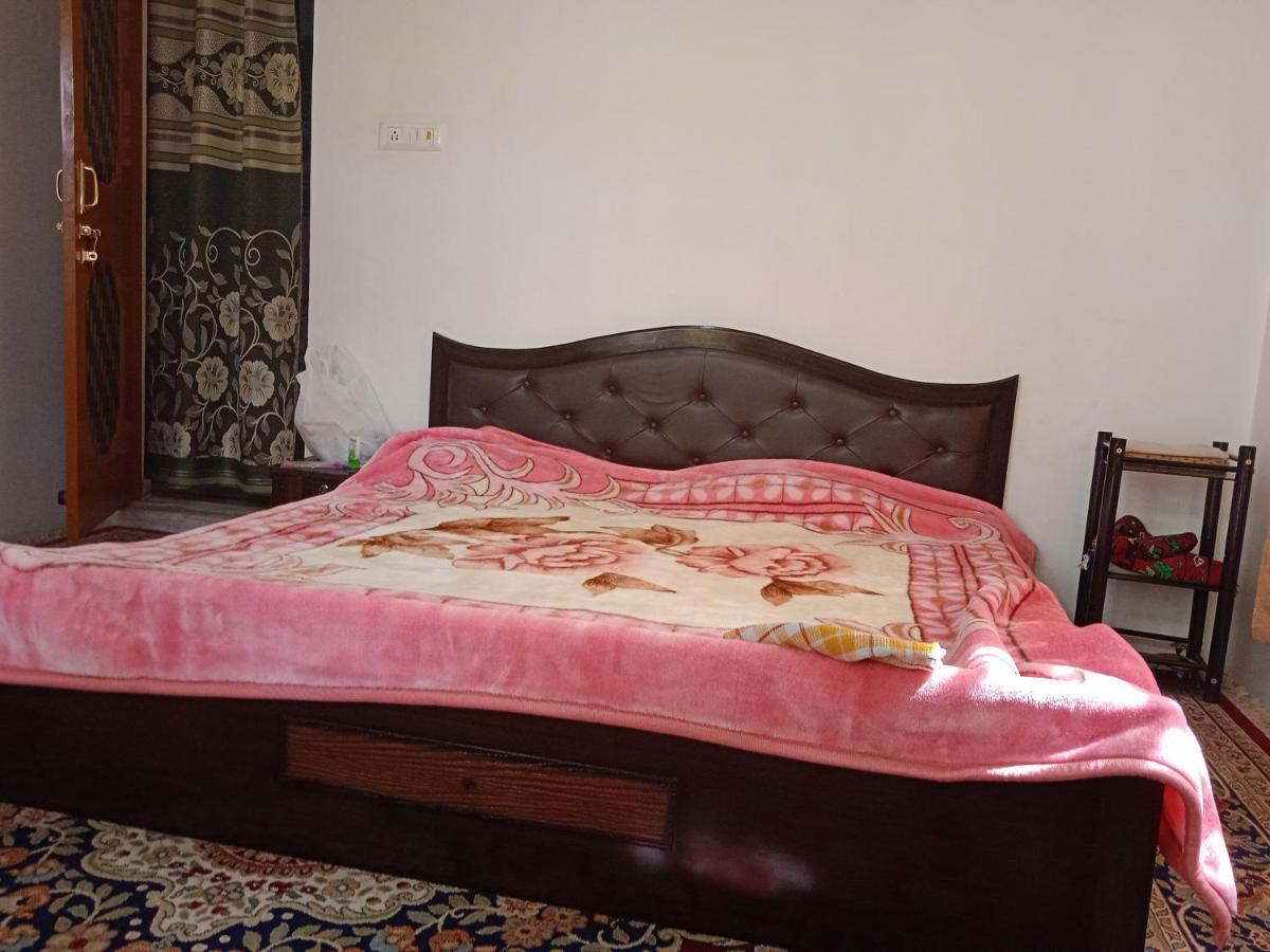SrīnagarMir Manzil住宿加早餐旅馆 外观 照片