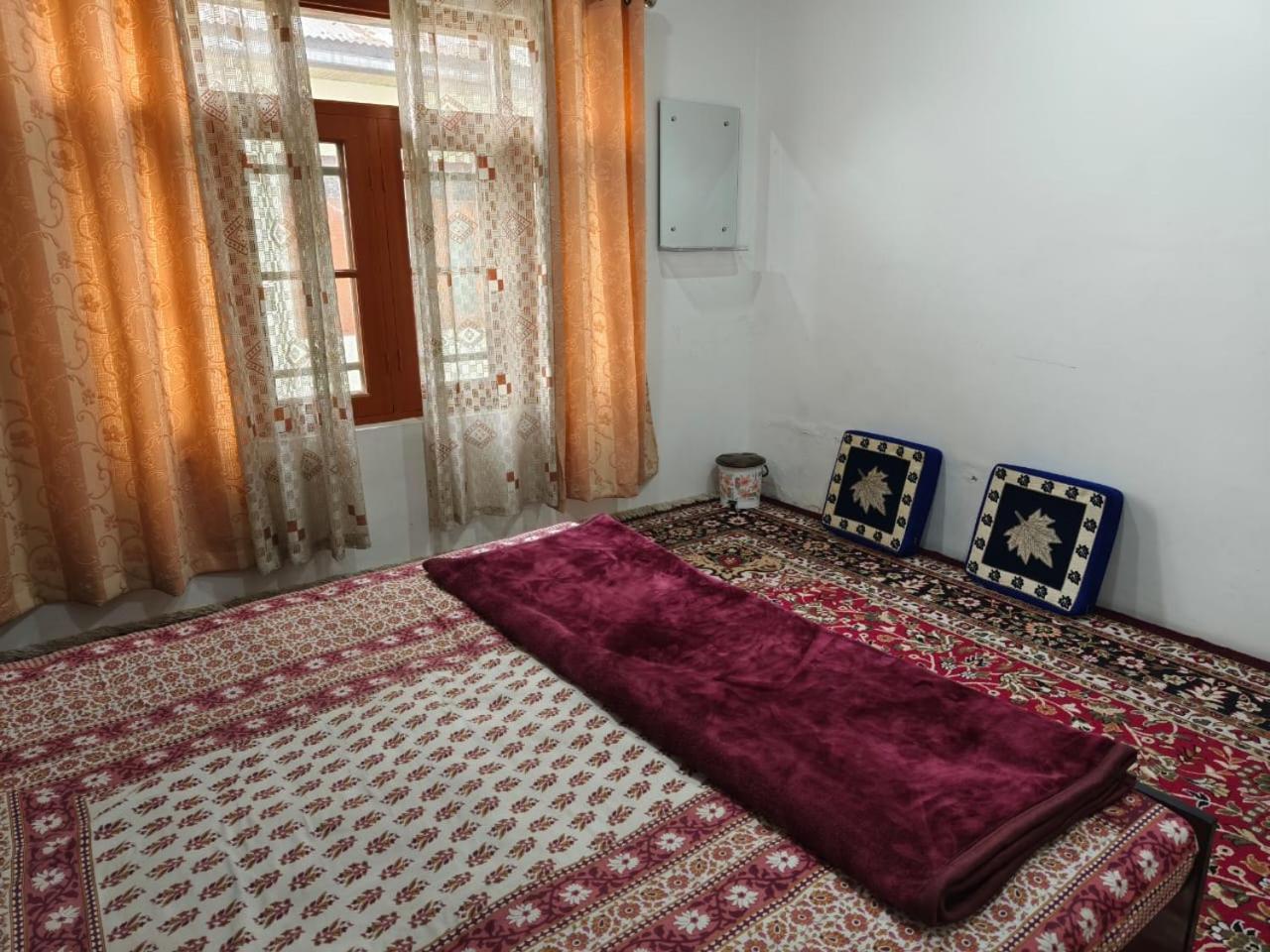 SrīnagarMir Manzil住宿加早餐旅馆 外观 照片