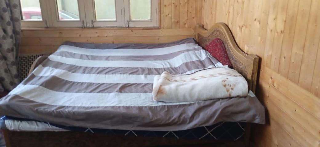 SrīnagarMir Manzil住宿加早餐旅馆 外观 照片